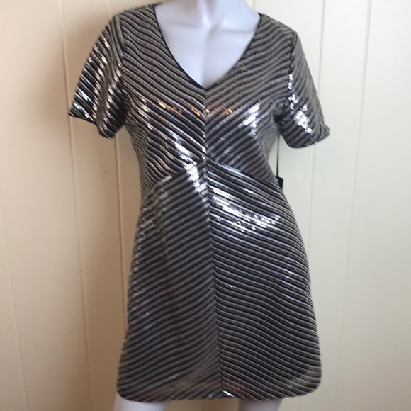 Lulus Dresses & Skirts - Lulus Black, Gold & Silver Sequined Party Dress
